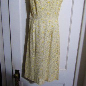 Vintage Riech 1960's Daisy Lace Dress